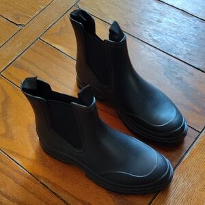 Black Chelsea Rain Boots